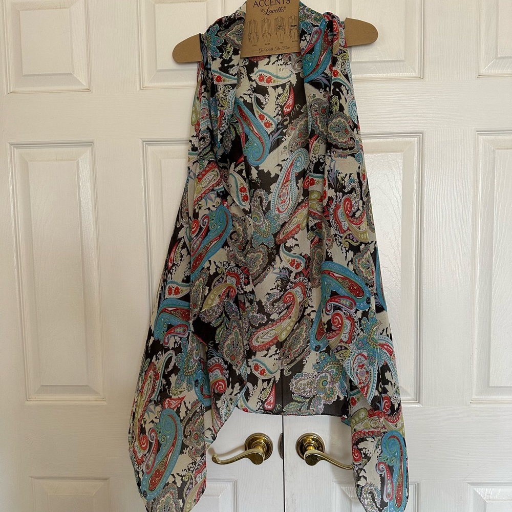 NEW Accents by Lavello.  Ruana wrap. Multiple ways to wear it Never worn.   OS